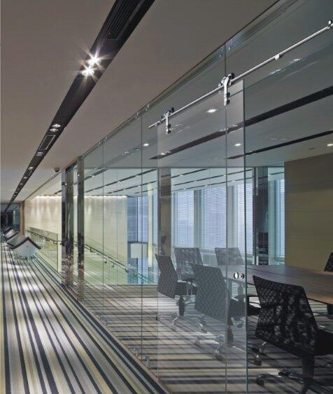 Козырек над входной группой