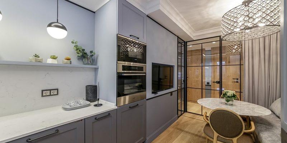 Стеклянная перегородка на кухне